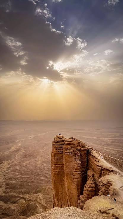 نهاية العالم — Edge of the World desert cliffs